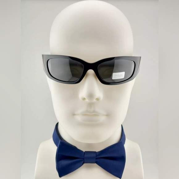 Prada Symbole Sunglasses SPRA14 Polished Black Frame and Gray Lenses UNISEX! New - Picture 3 of 16